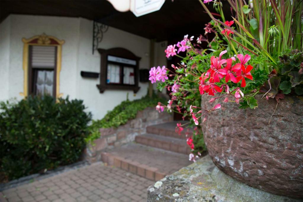 Traditionsgasthof Zum Luedertal Bimbach Bagian luar foto