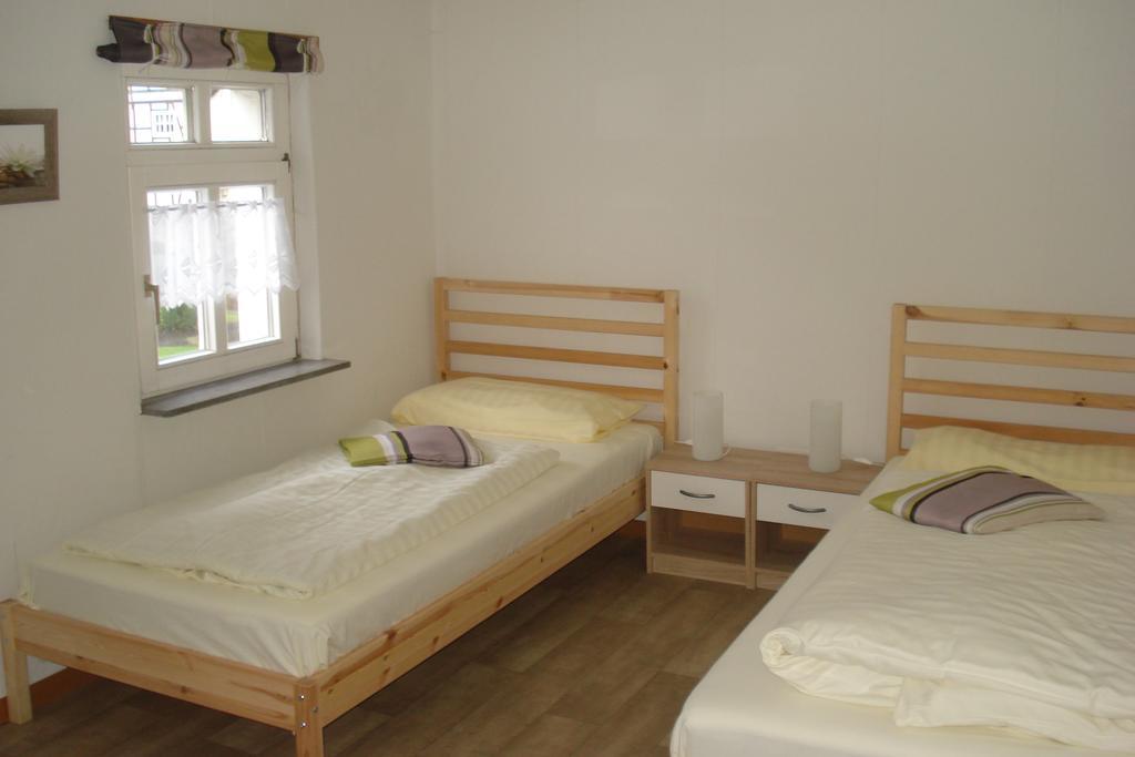 Traditionsgasthof Zum Luedertal Bimbach Bagian luar foto